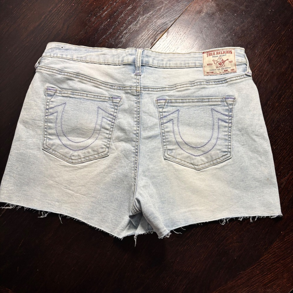 True Religion Jayde Mid Rise Stretch Denim Shorts Light Wash Size 34 Purple - Picture 3 of 10